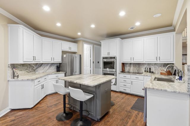 809 Weybridge Lane, Keller, TX 76248