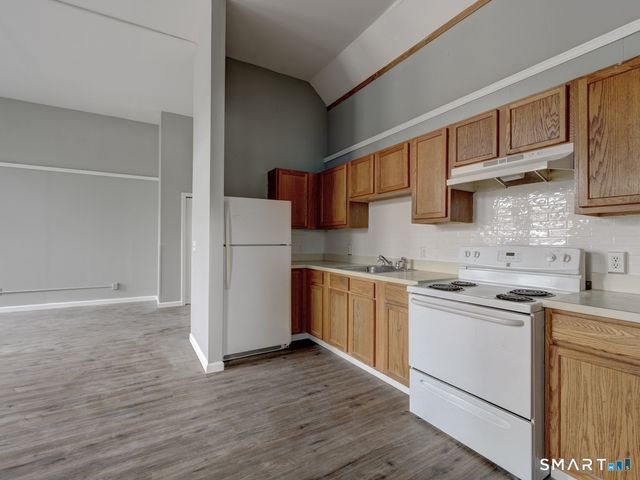 111 Franklin Square 207, New Britain, CT 06051