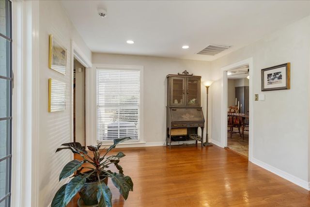 1526 N Lockhart Street, Sherman, TX 75092