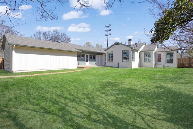 1526 N Lockhart Street, Sherman, TX 75092