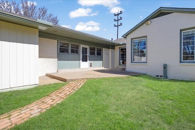 1526 N Lockhart Street, Sherman, TX 75092