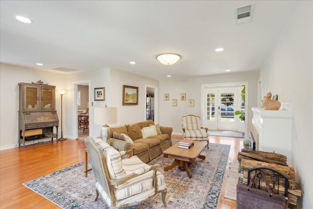 1526 N Lockhart Street, Sherman, TX 75092