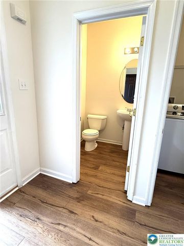 867 King Way, Upper Macungie Twp, PA 18031