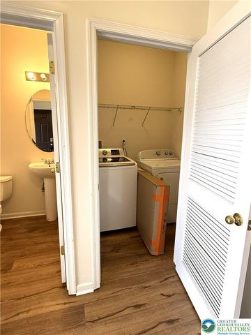 867 King Way, Upper Macungie Twp, PA 18031