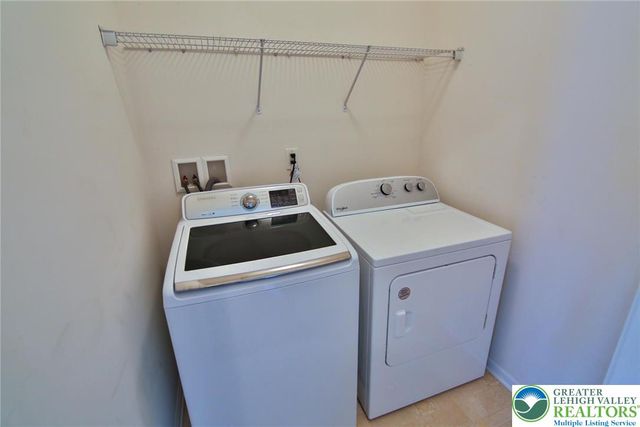 867 King Way, Upper Macungie Twp, PA 18031