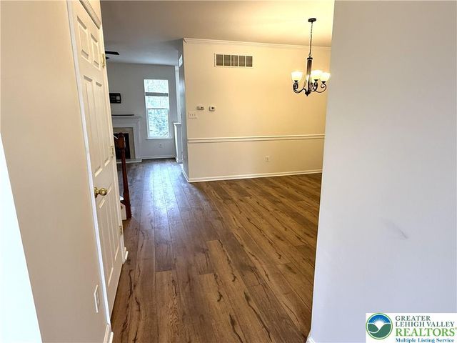 867 King Way, Upper Macungie Twp, PA 18031