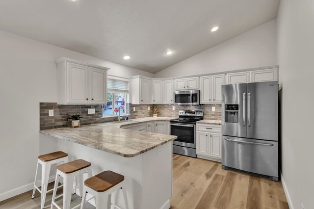 8716 N J Ct, Spokane, WA 99208