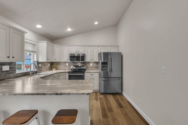 8716 N J Ct, Spokane, WA 99208
