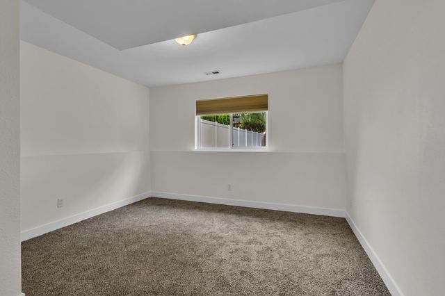 8716 N J Ct, Spokane, WA 99208