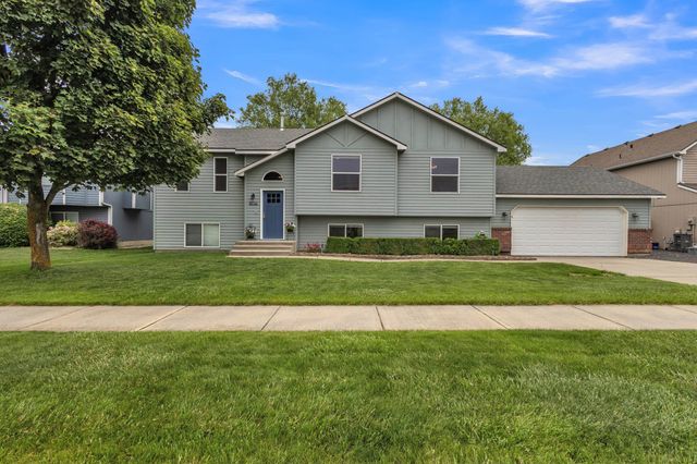 8716 N J Ct, Spokane, WA 99208