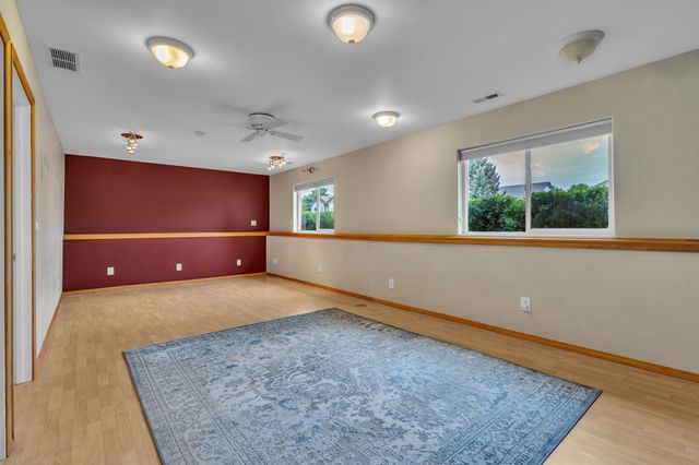 8716 N J Ct, Spokane, WA 99208
