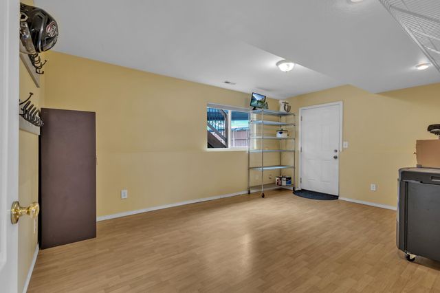 8716 N J Ct, Spokane, WA 99208