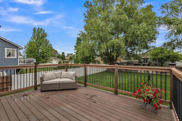 8716 N J Ct, Spokane, WA 99208