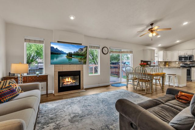 8716 N J Ct, Spokane, WA 99208