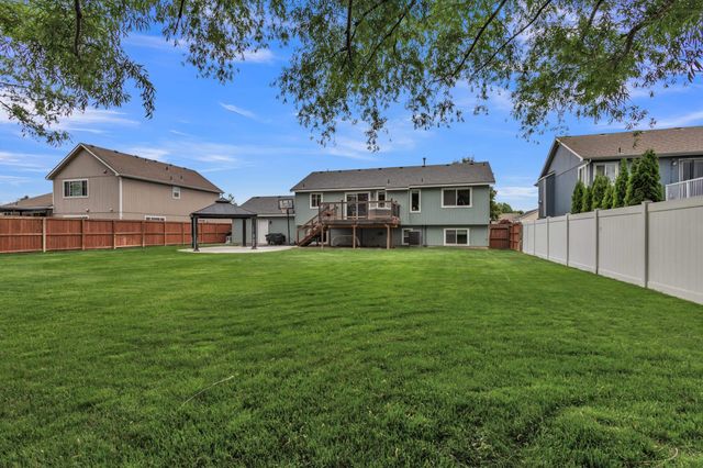 8716 N J Ct, Spokane, WA 99208