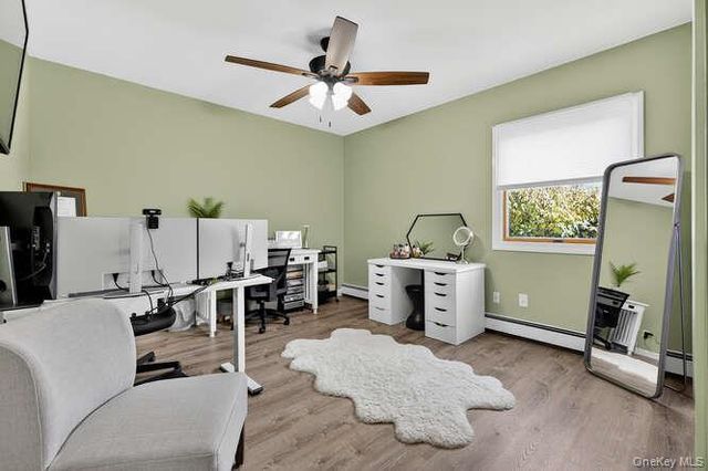 132 Roosevelt Avenue, Mineola, NY 11501