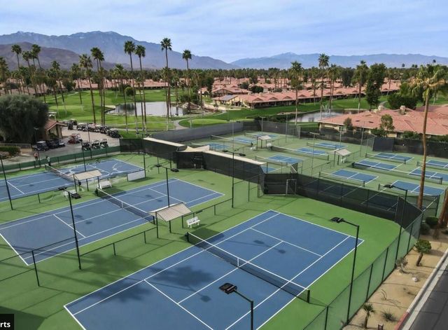 142 Camino Arroyo S, Palm Desert, CA 92260