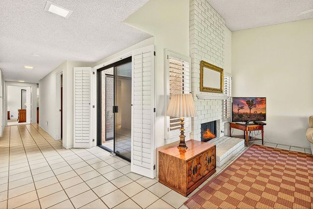 142 Camino Arroyo S, Palm Desert, CA 92260