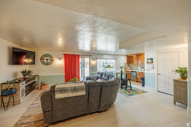 9995 S CADDIE CIR, South Jordan, UT 84009