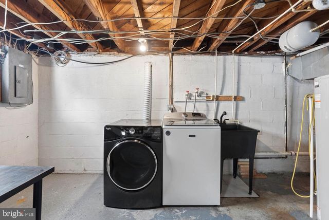 1914 QUEENSWAY, Baltimore, MD 21222