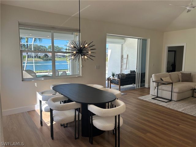 430 Crossfield CIR, Naples, FL 34104