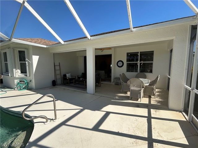 430 Crossfield CIR, Naples, FL 34104