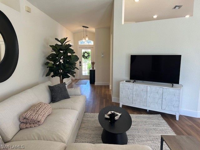 430 Crossfield CIR, Naples, FL 34104