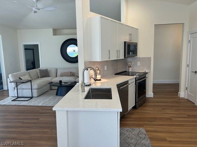 430 Crossfield CIR, Naples, FL 34104