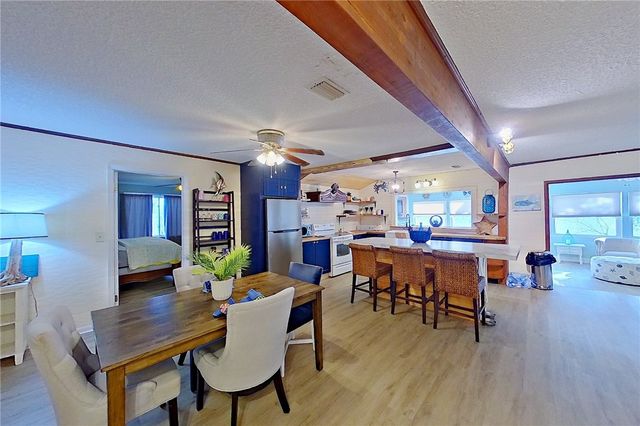 419 Pine Street, St Simons Island, GA 31522