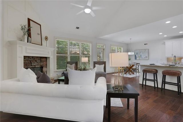 3609 Summit Oaks Drive NE, Roswell, GA 30075