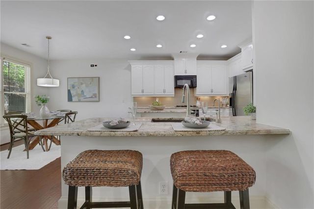 3609 Summit Oaks Drive NE, Roswell, GA 30075