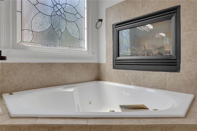 3609 Summit Oaks Drive NE, Roswell, GA 30075