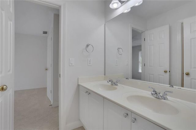 3609 Summit Oaks Drive NE, Roswell, GA 30075