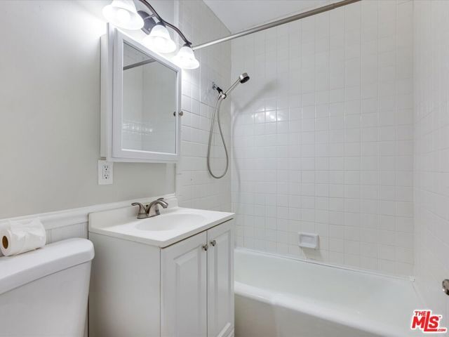 5021 W 129th Street, Hawthorne, CA 90250