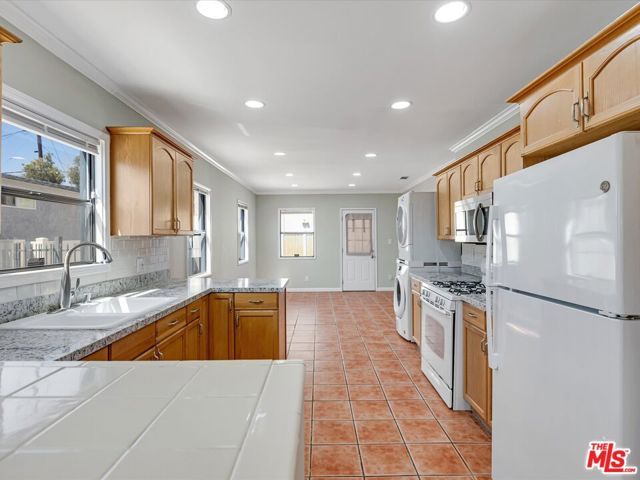 5021 W 129th Street, Hawthorne, CA 90250