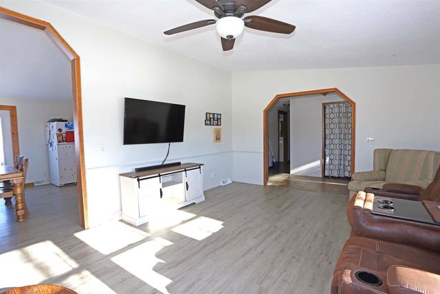 N3211 County Road G, Mauston, WI 53948