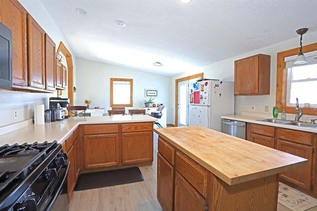 N3211 County Road G, Mauston, WI 53948