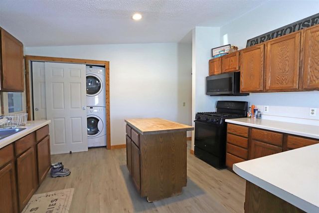 N3211 County Road G, Mauston, WI 53948