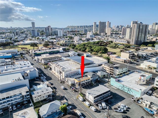 2203 Young Street, Honolulu, HI 96826
