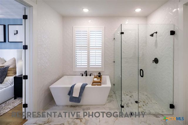 233 Rightfield Drive, Liberty Hill, TX 78642