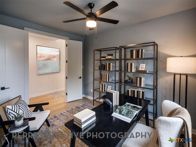 233 Rightfield Drive, Liberty Hill, TX 78642