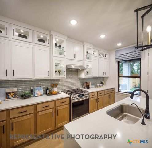 233 Rightfield Drive, Liberty Hill, TX 78642