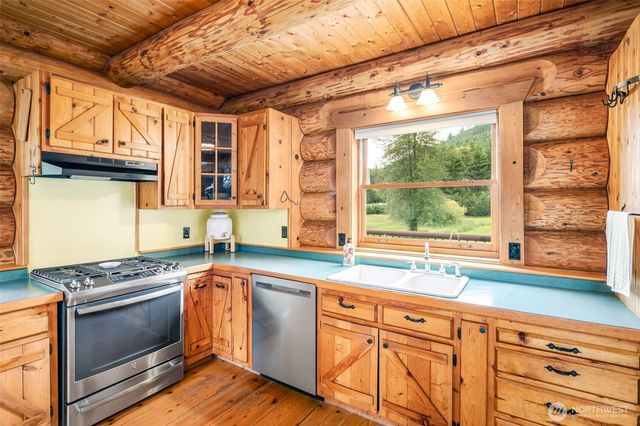 3124 Mosquito Lake Road, Deming, WA 98244