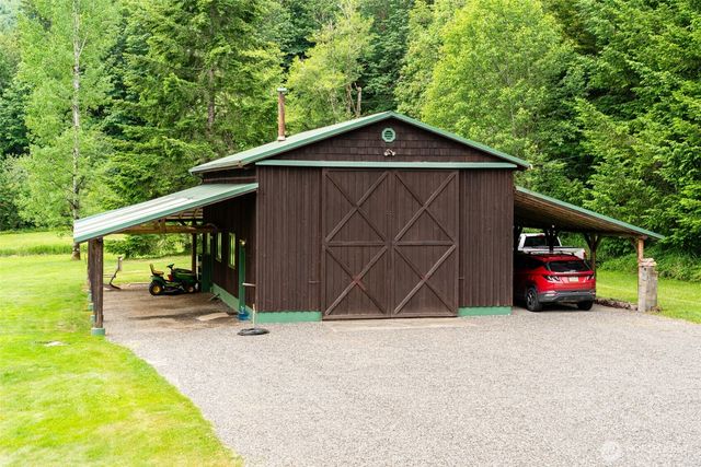 3124 Mosquito Lake Road, Deming, WA 98244