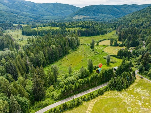 3124 Mosquito Lake Road, Deming, WA 98244
