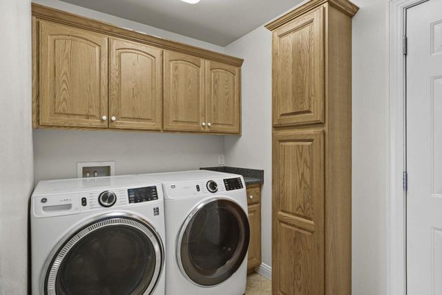 9106 Waterside Street, Middleton, WI 53562