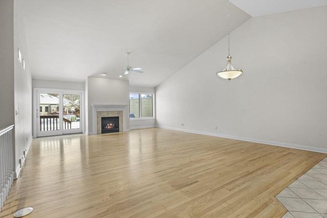 9106 Waterside Street, Middleton, WI 53562