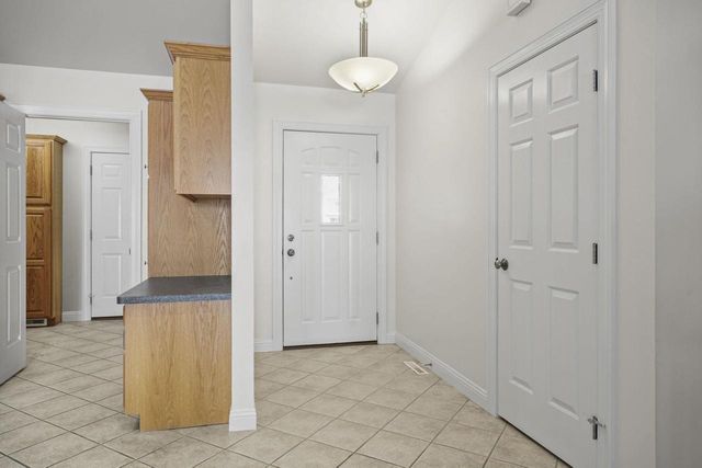 9106 Waterside Street, Middleton, WI 53562