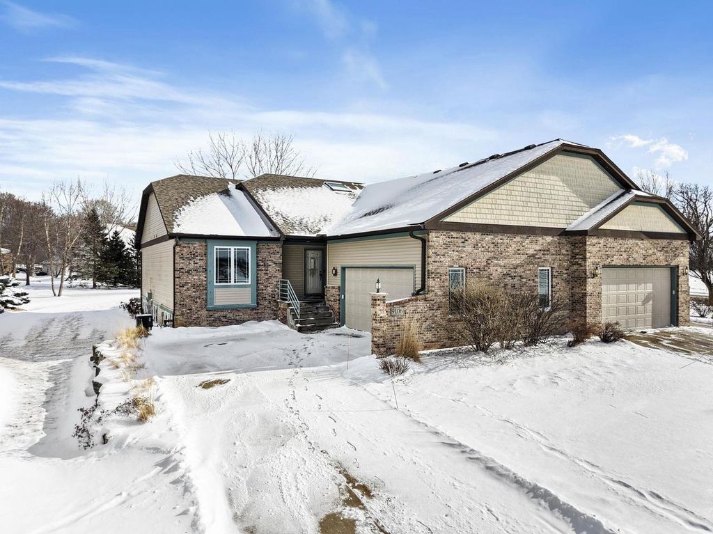 9106 Waterside Street, Middleton, WI 53562