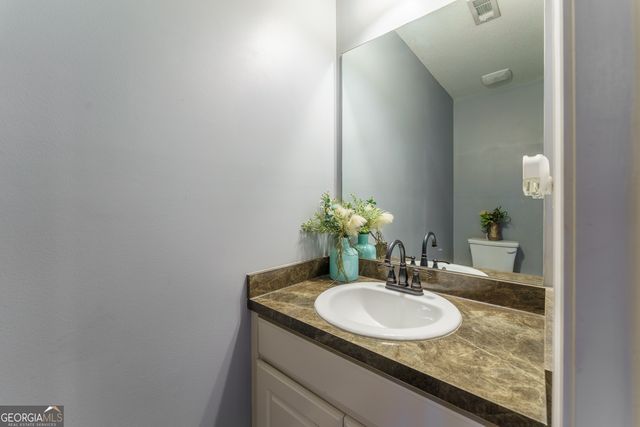 702 Cambridge Farms Drive, Hoschton, GA 30548